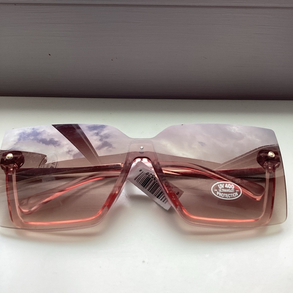 Stylish Pink Square Sunglasses